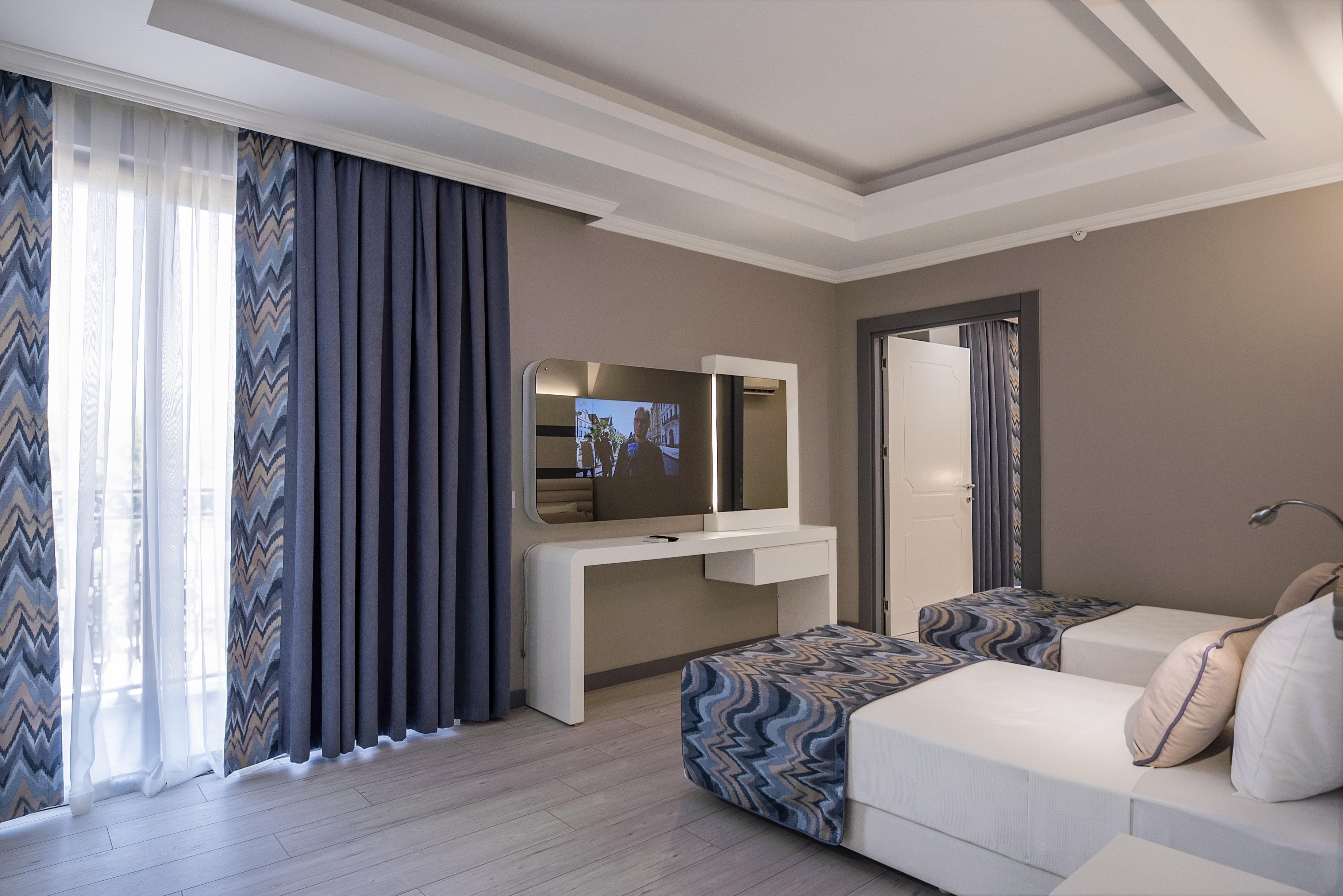 Blue Marlin Deluxe Spa & Resort Konakli Exterior photo A room at the hotel
