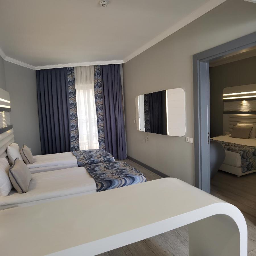 Blue Marlin Deluxe Spa & Resort Konakli Exterior photo A room at the hotel