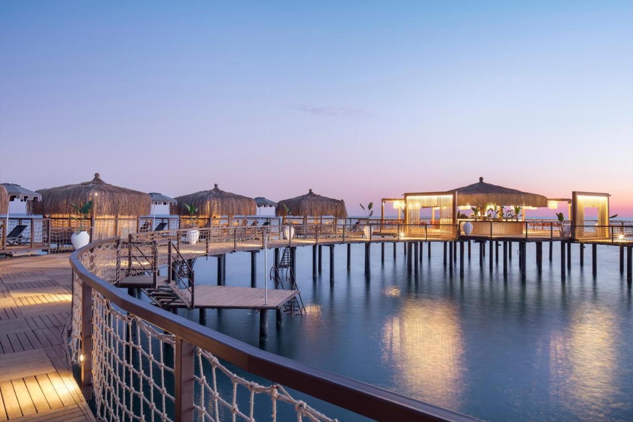 Blue Marlin Deluxe Spa & Resort Konakli Exterior photo The pier at the resort