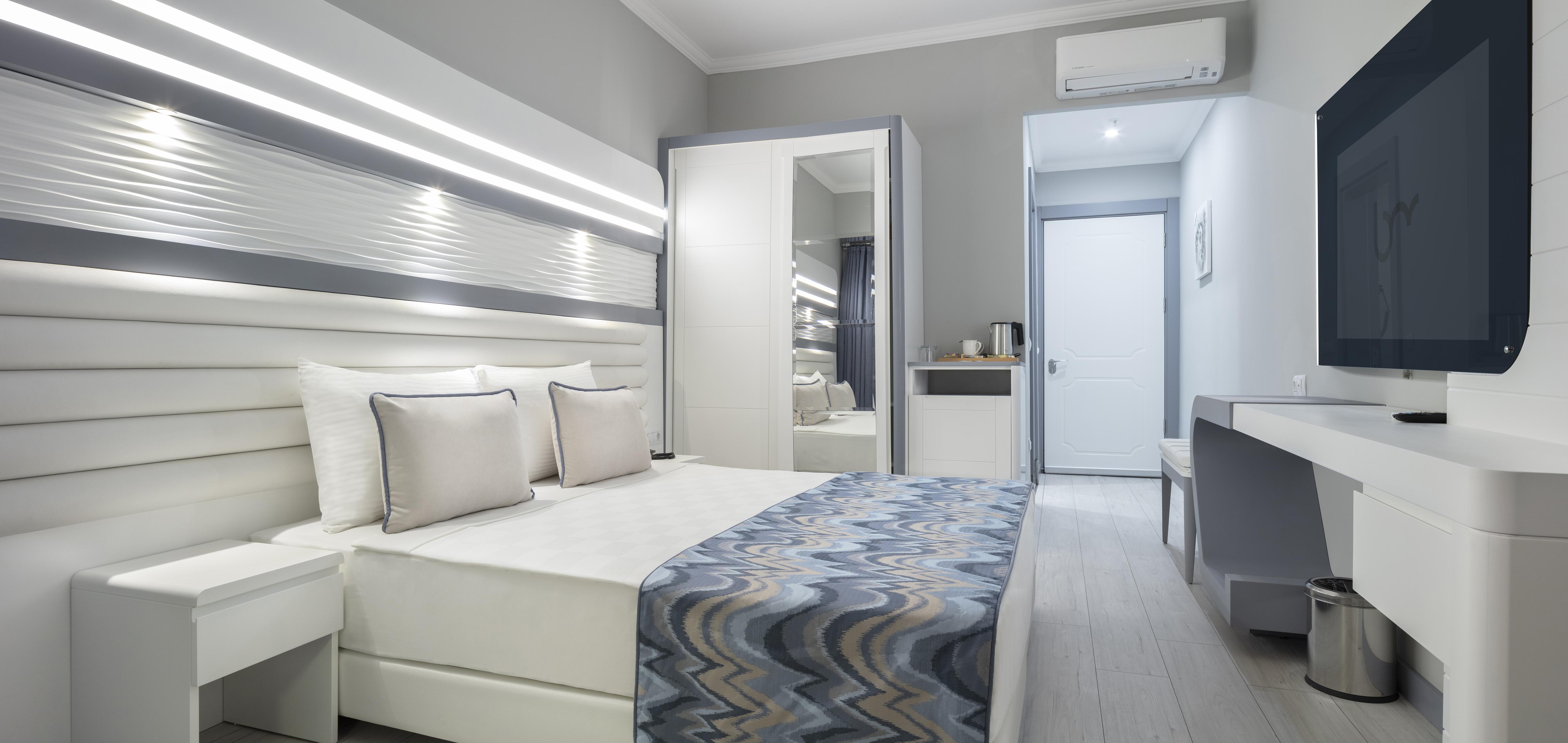 Blue Marlin Deluxe Spa & Resort Konakli Exterior photo A room at the hotel