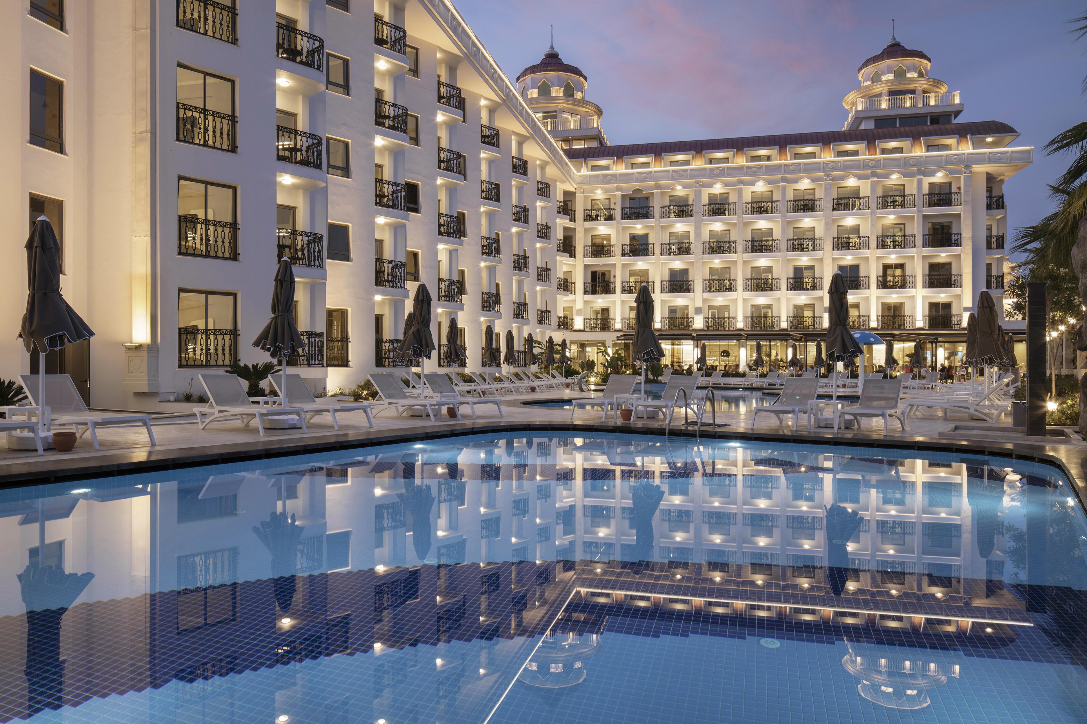 Blue Marlin Deluxe Spa & Resort Konakli Exterior photo Sheraton Nha Trang Hotel & Spa Resort